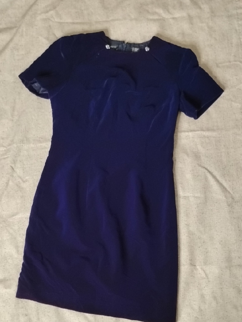 Classic Short Sleeve Velvet Sheath Dress in Deep Navy